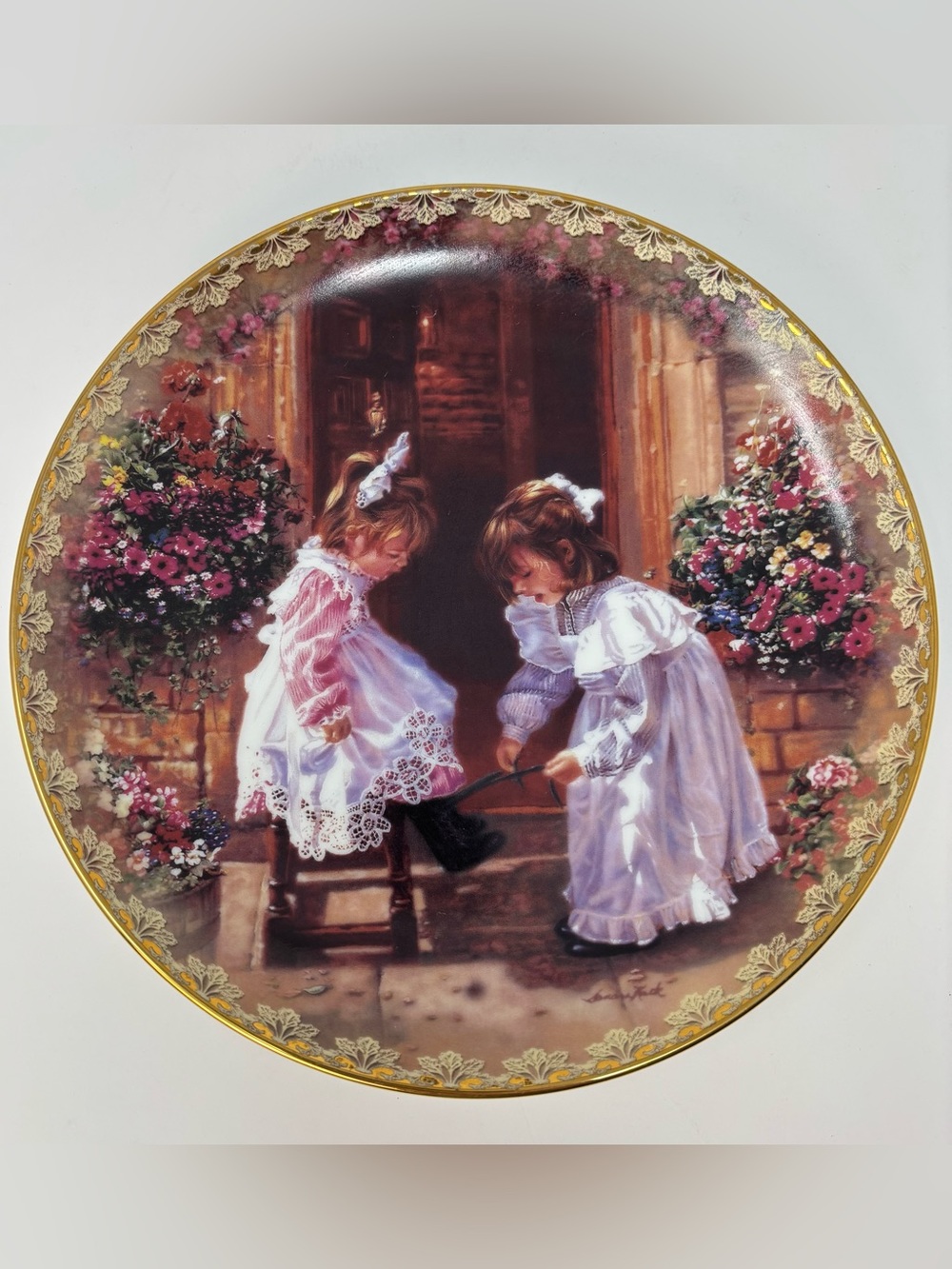 Sandra Kuck Sisters Touch Bradford Exchange Porcelain Plate 8" Ltd Ed 2000